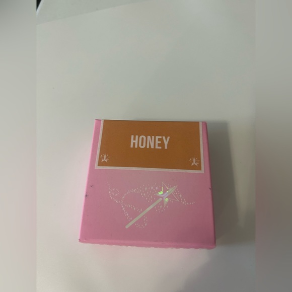 Jeffree Star Magic Star Honey Setting Powder New In The Box Makeup - Picture 2 of 4